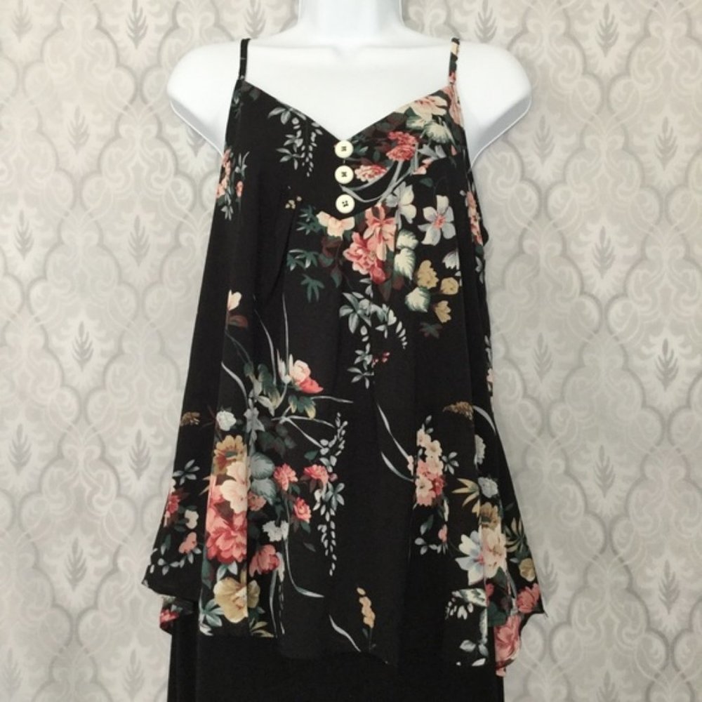 NWT Dressfo Sleeveless Floral Print Top
